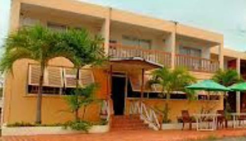 Carib Blue Apartments Oistins Экстерьер фото